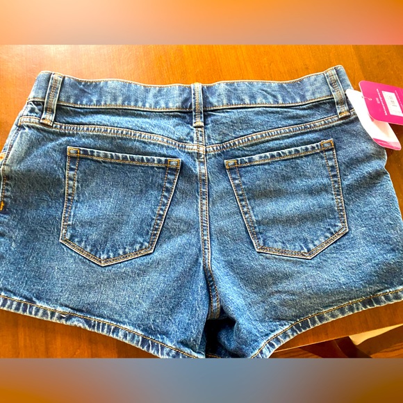 Maternity shorts SIZE 2 NWT - Picture 3 of 3